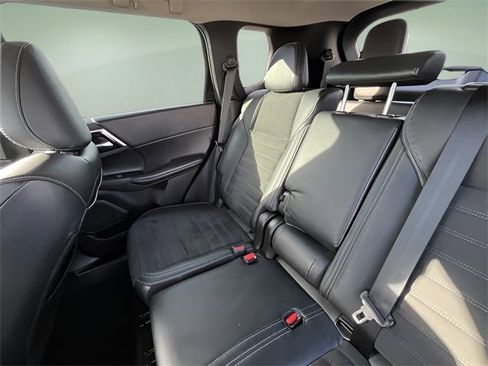 Used 2023 Mitsubishi Outlander SE image 31
