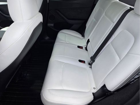 Used 2023 Tesla Model Y Performance AWD/4WD image 28
