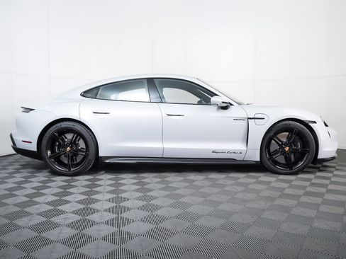 Certified 2021 Porsche Taycan Turbo S image 9