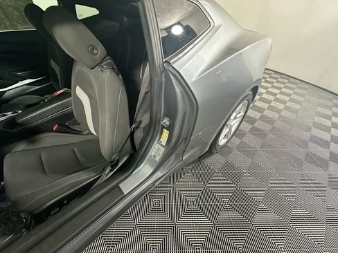 Used 2020 Chevrolet Camaro LT RWD image 12