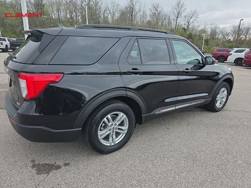 Used 2022 Ford Explorer XLT w/ Equipment Group 202A image 19