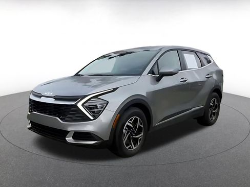 Used 2025 Kia Sportage LX image 7