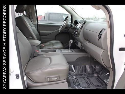 Used 2019 Nissan Frontier SL AWD/4WD image 17