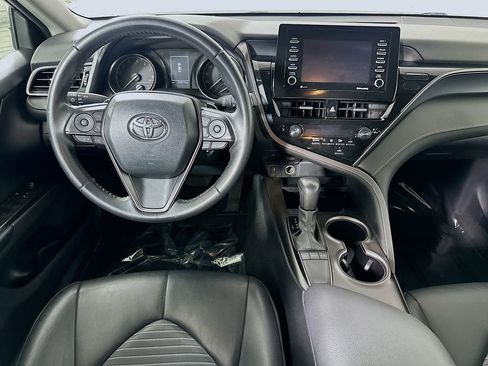 Used 2024 Toyota Camry SE image 16