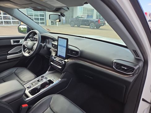 Used 2023 Ford Explorer Limited w/ Limited Technology Package AWD/4WD image 12
