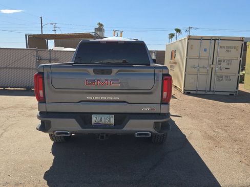 Used 2021 GMC Sierra 1500 AT4 AWD/4WD image 2