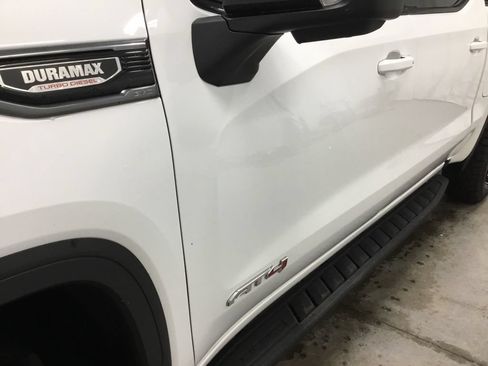 Used 2021 GMC Sierra 1500 AT4 w/ AT4 Premium Package AWD/4WD image 5