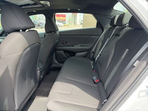 New 2026 Hyundai Elantra SEL Sport FWD image 12