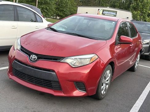 Used 2016 Toyota Corolla LE FWD image 3