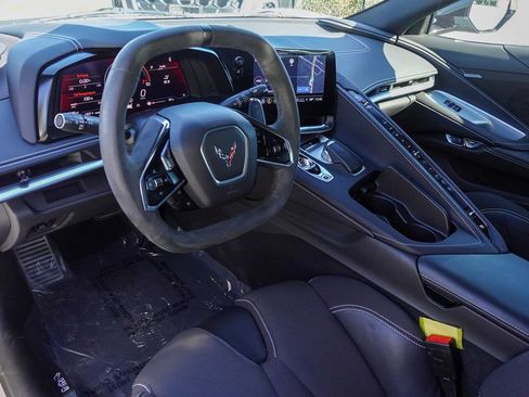 Used 2022 Chevrolet Corvette Stingray Coupe w/ Z51 Performance Package image 16