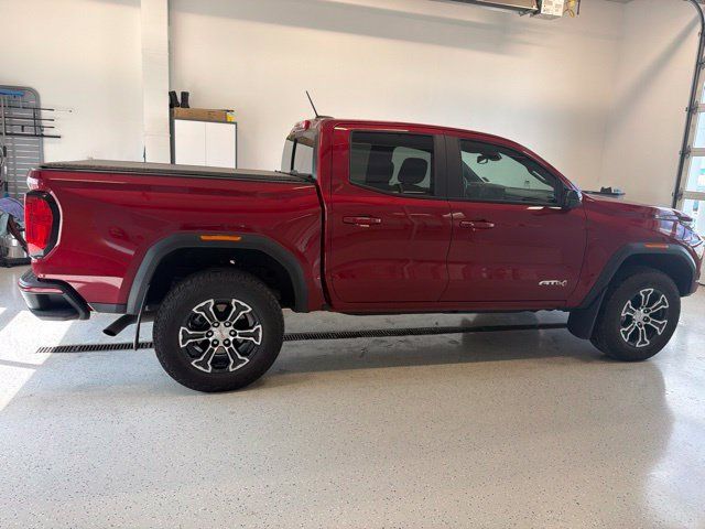 Used 2025 GMC Canyon AT4 AWD/4WD image 9