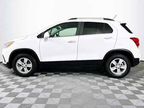 Used 2018 Chevrolet Trax LT w/ LT Convenience Package image 7