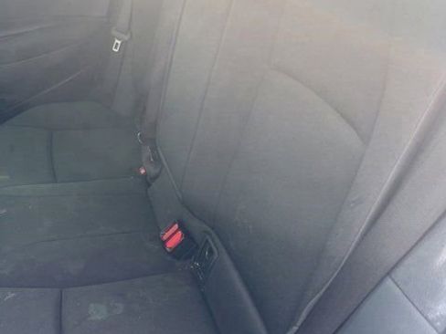 Used 2022 Toyota Corolla LE image 9