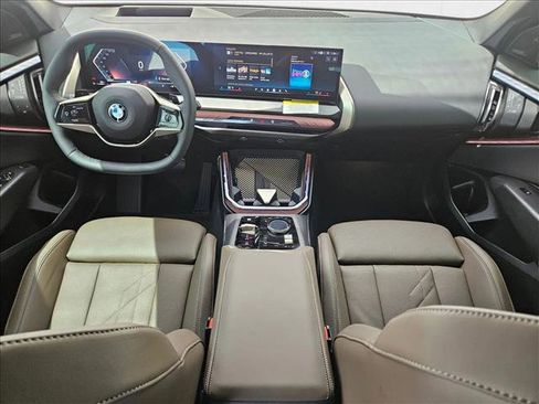 Used 2025 BMW X3 xDrive30i w/ Premium Package image 14