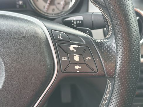 Used 2015 Mercedes-Benz GLA 250 4MATIC image 26