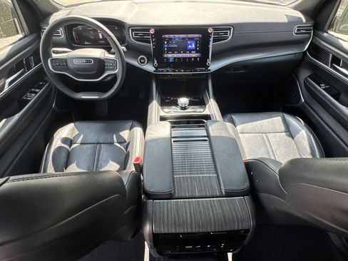 Used 2024 Jeep Wagoneer Series II image 26