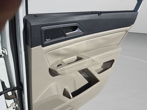 Used 2019 Volkswagen Atlas SEL Premium image 27