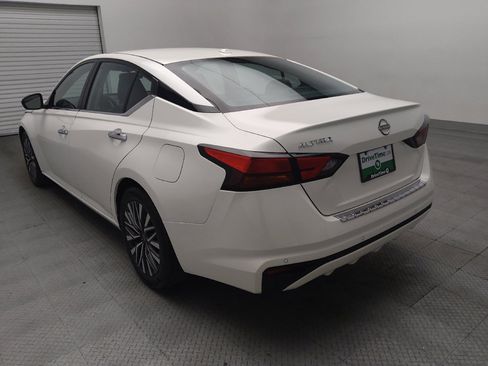 Used 2024 Nissan Altima 2.5 SV FWD image 5