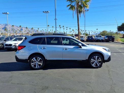 Used 2019 Subaru Outback 2.5i Limited image 11