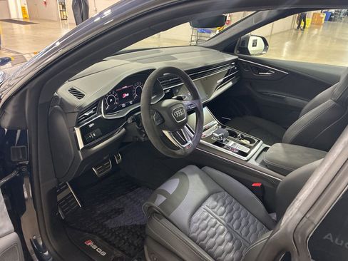 Used 2025 Audi RS Q8 performance image 18