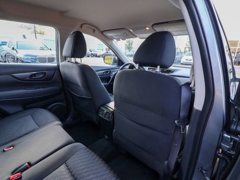 Used 2020 Nissan Rogue S image 48