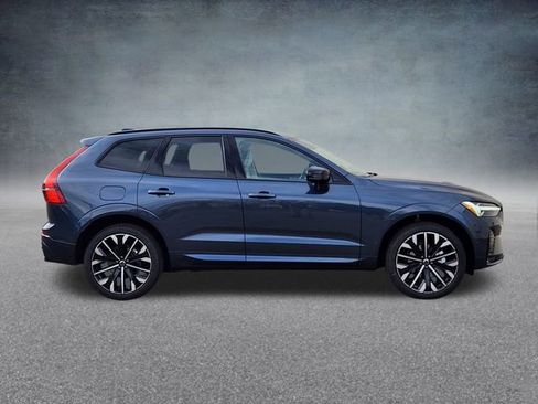 New 2026 Volvo XC60 B5 Ultra w/ Climate Package image 8