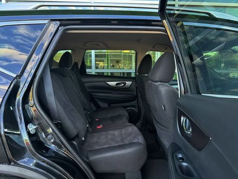 Used 2016 Nissan Rogue SV AWD/4WD image 14