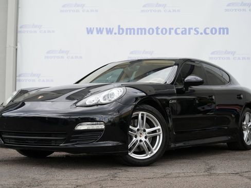 Used 2013 Porsche Panamera image 2