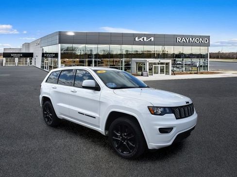 Used 2020 Jeep Grand Cherokee Altitude AWD/4WD image 1