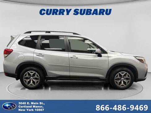 Used 2021 Subaru Forester Premium image 6