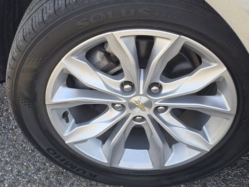 Used 2024 Chevrolet Malibu LT FWD image 33