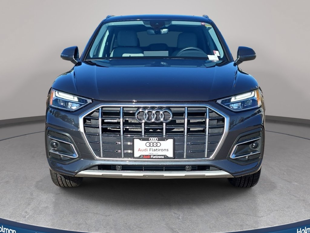 Used 2023 Audi Q5 2.0T Premium w/ Convenience Package AWD/4WD image 3