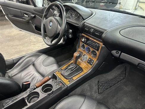 Used 2001 BMW Z3 3.0i RWD image 17