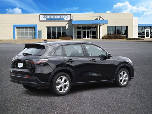 Used 2025 Honda HR-V LX image 3