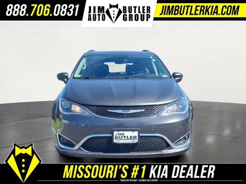 Used 2018 Chrysler Pacifica Touring-L w/ Advanced Safetytec Group FWD image 28