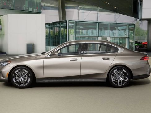 New 2026 BMW 530i w/ Premium Package image 31