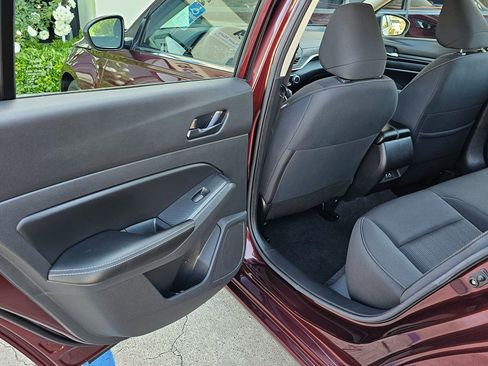 Used 2024 Nissan Altima 2.5 SV image 15