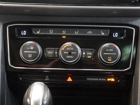 Used 2021 Volkswagen Atlas SEL AWD/4WD image 22