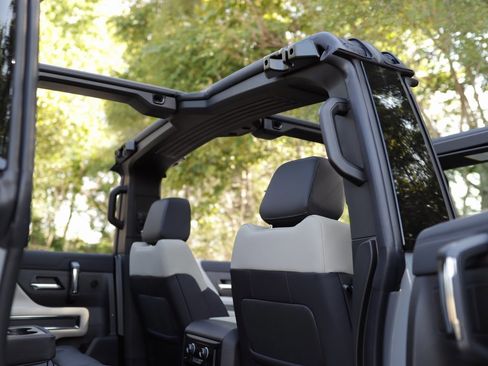 New 2026 GMC Hummer EV SUV image 43