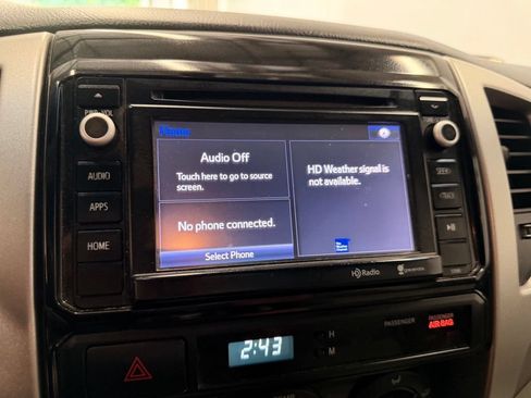 Used 2014 Toyota Tacoma 4x4 Double Cab w/ SR5 Package image 23