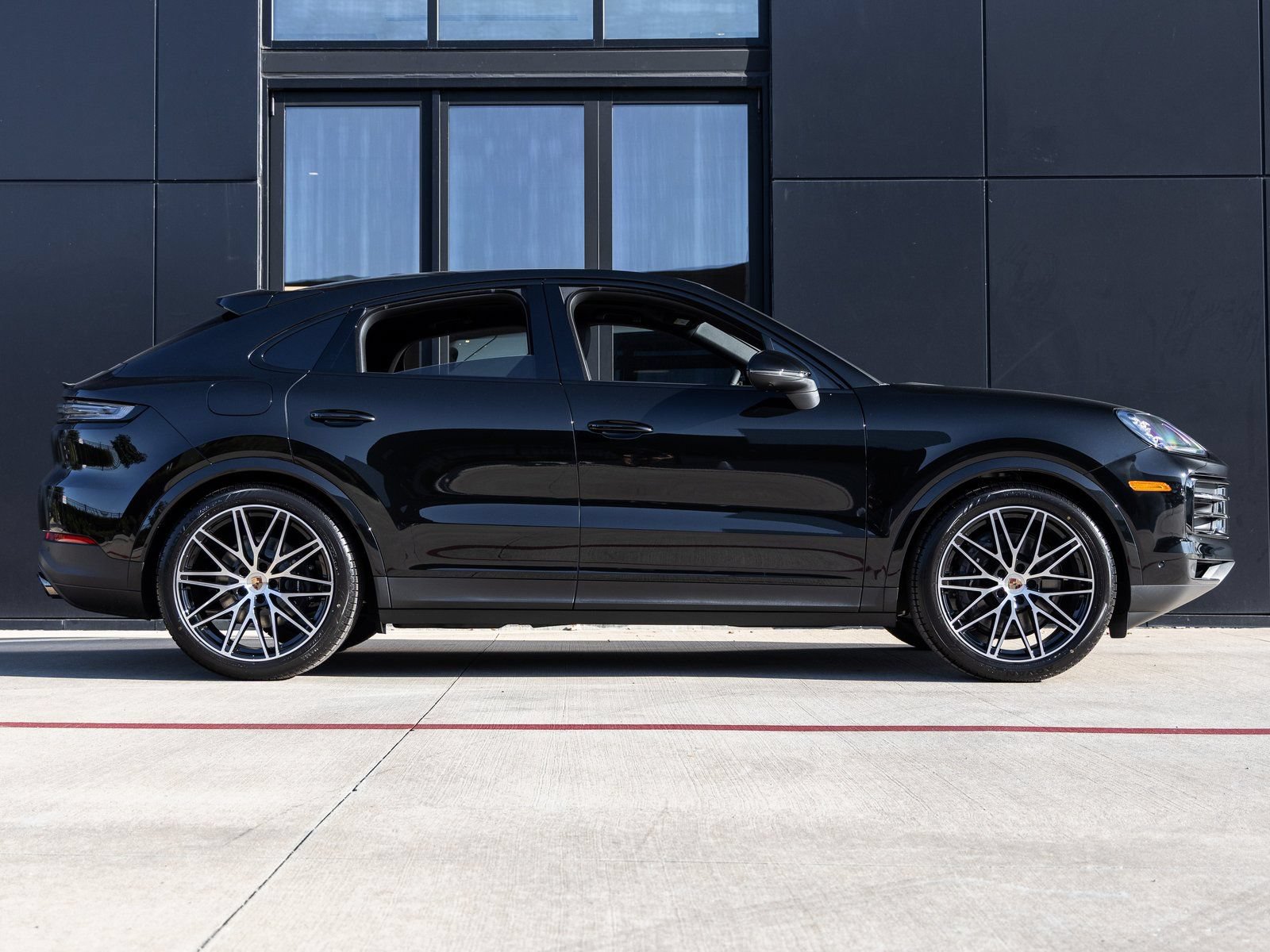 Certified 2026 Porsche Cayenne Coupe AWD/4WD image 12