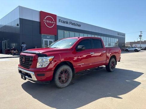Used 2021 Nissan Titan SV w/ SV Convenience Package AWD/4WD image 1
