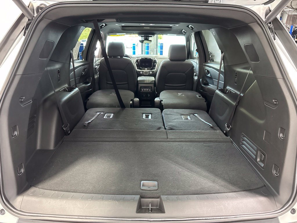 Used 2023 Chevrolet Traverse LT w/ LT Premium Package AWD/4WD image 54