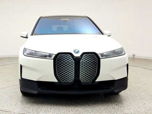Used 2023 BMW iX xDrive50 w/ Premium Package AWD/4WD image 2