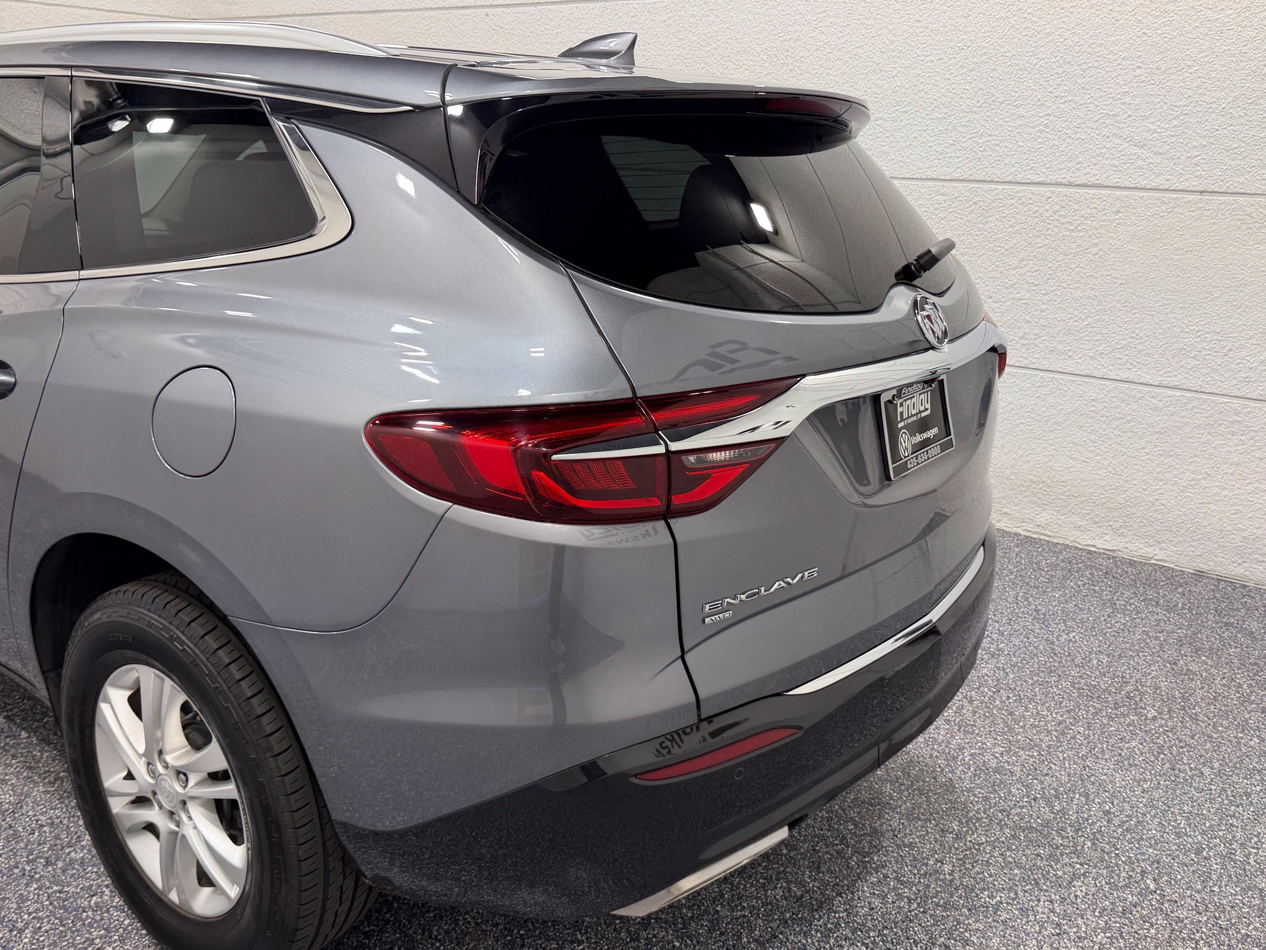 Used 2020 Buick Enclave Essence w/ Sound and Sites Package AWD/4WD image 16