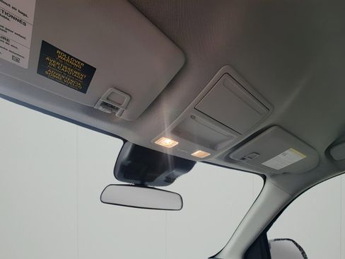 Used 2025 Ford Maverick XL w/ Equipment Group 101A image 25