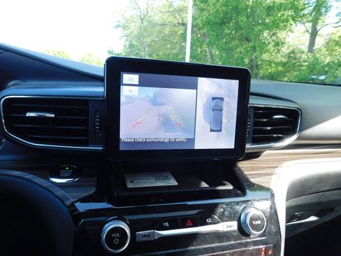 Used 2021 Ford Explorer Limited w/ Hybrid Equipment Group 310A image 11