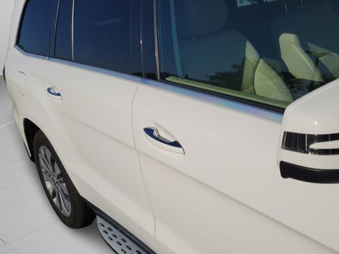 Used 2017 Mercedes-Benz GLS 450 4MATIC w/ Premium Package image 18