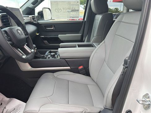 New 2026 Toyota Tundra Limited AWD/4WD image 12
