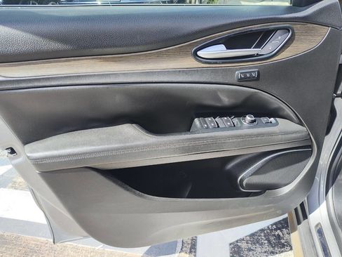 Used 2018 Alfa Romeo Stelvio Ti image 25